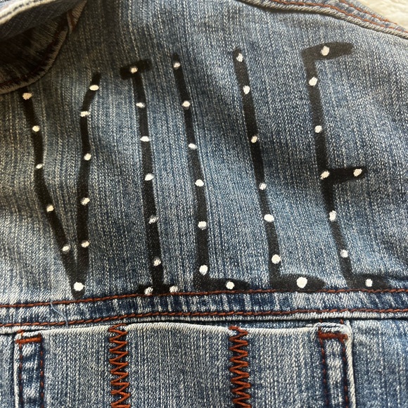 Tennessee Vols Painted Denim Jacket - Picture 7 of 10